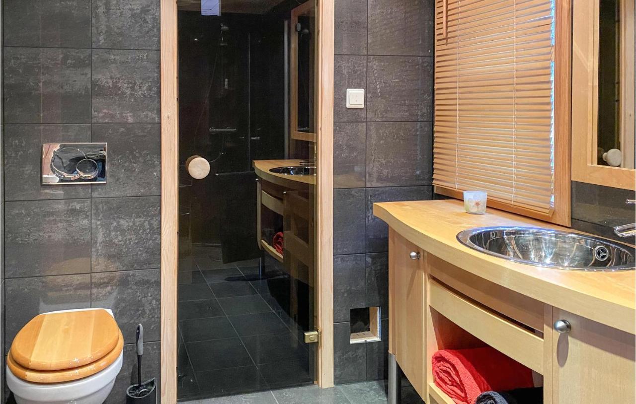 Nice Home In Straumgjerde With Wifi Brunstad Екстериор снимка